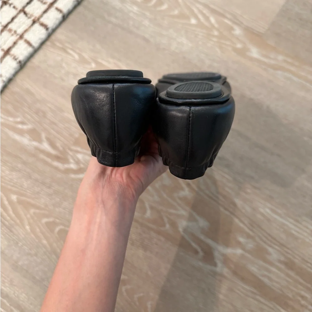 Tory Burch Black Leather Ballet Flats with Gold Logo – Size 7 - Picture 4 of 5